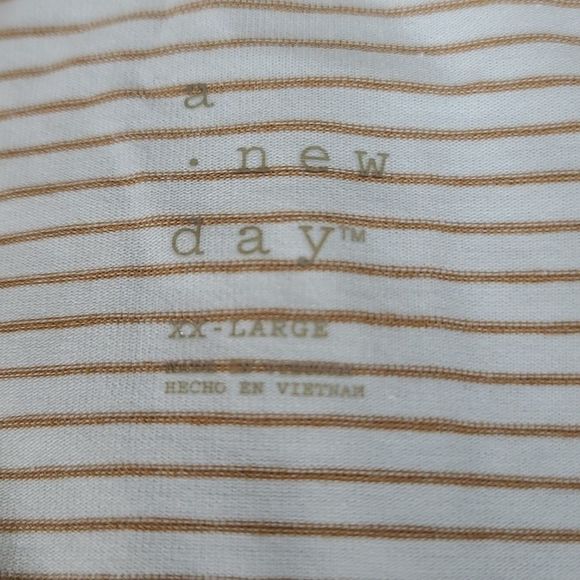 A NEW DAY DRESS - Picture 10 of 11